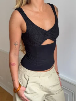 Lana top med blonder - Sort