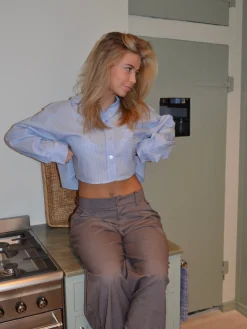 Lavinia stribet cropped skjorte - Blå/hvid