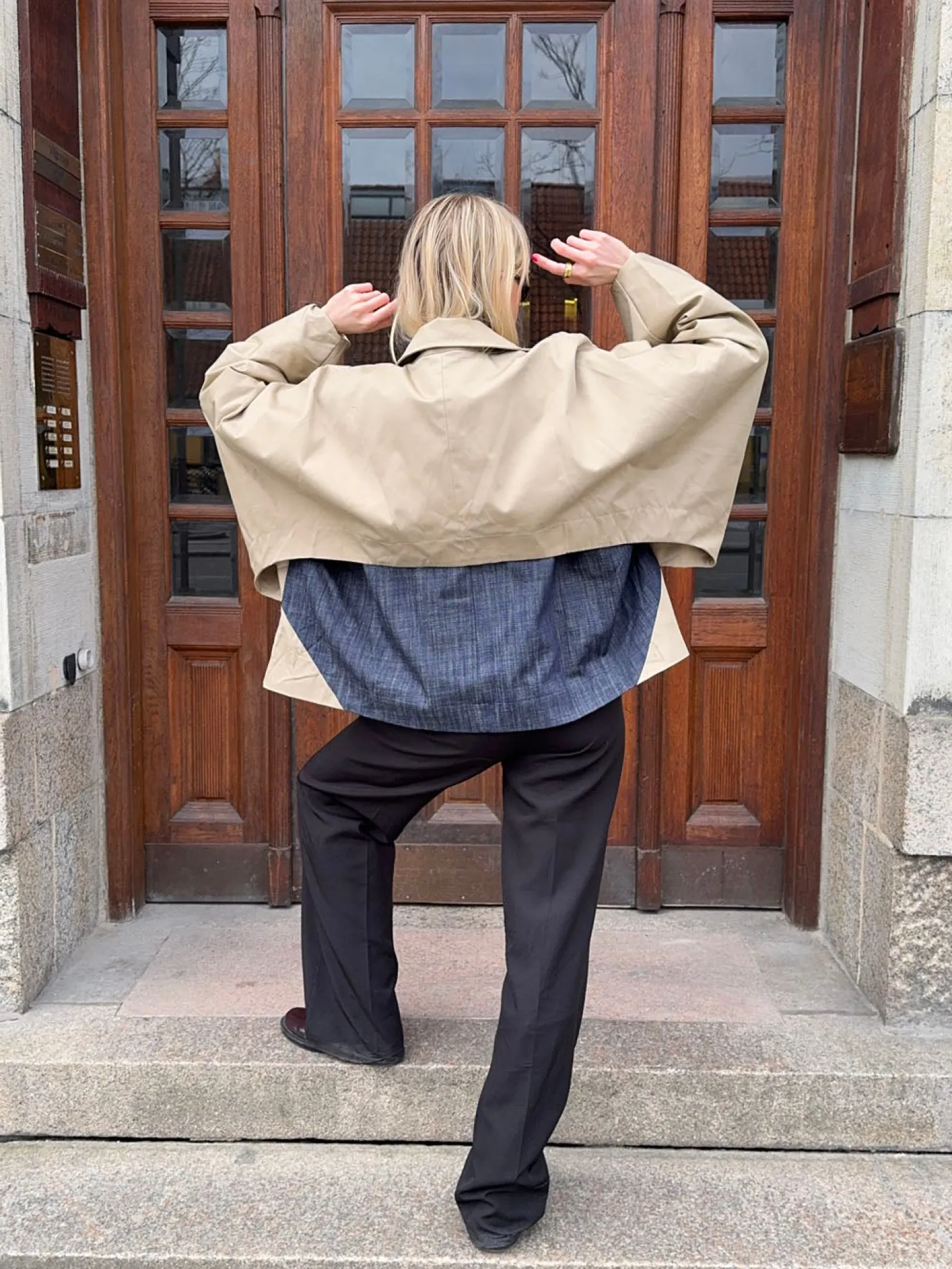 Lenaya jakke med denimryg - Beige