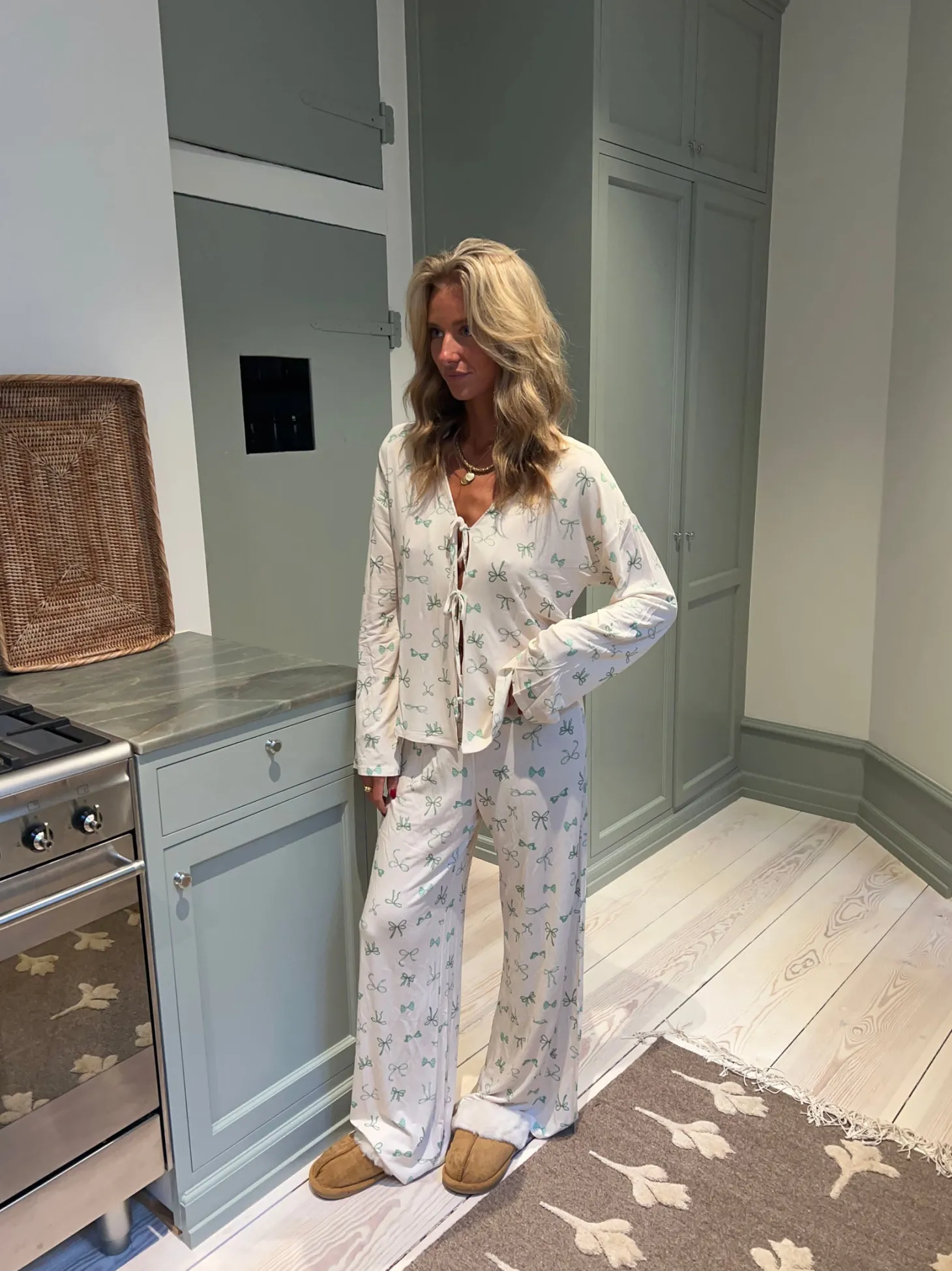 Linnea pyjamasbluse med sløjfer - Off white