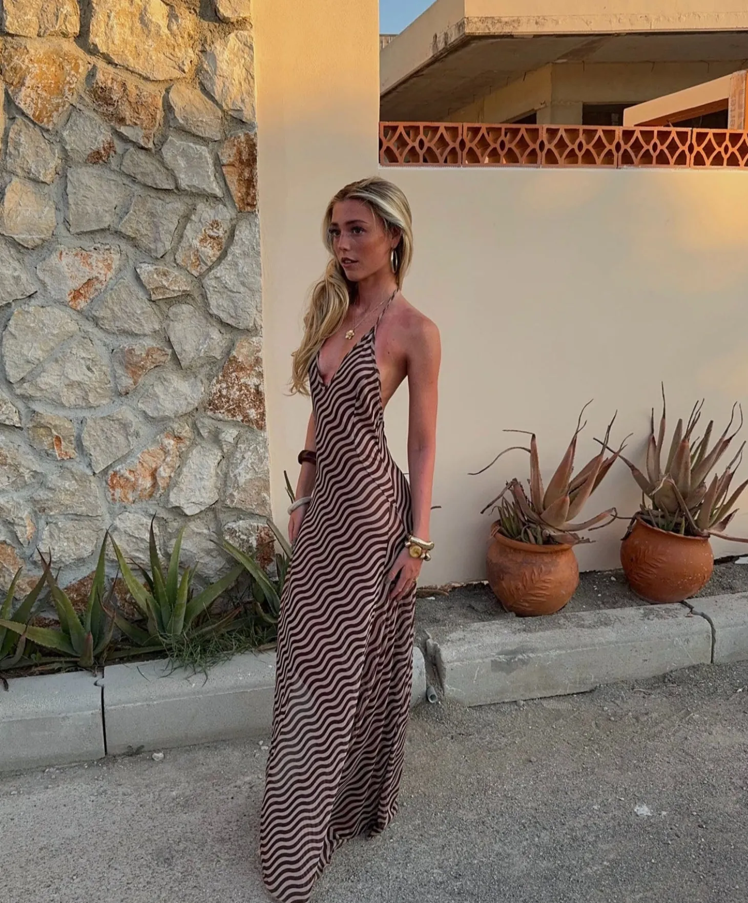 Lunia meshkjole (gennemsigtig!) med åben ryg - Brun/off white
