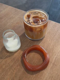 Lykke chunky armbånd - Mørk karamel