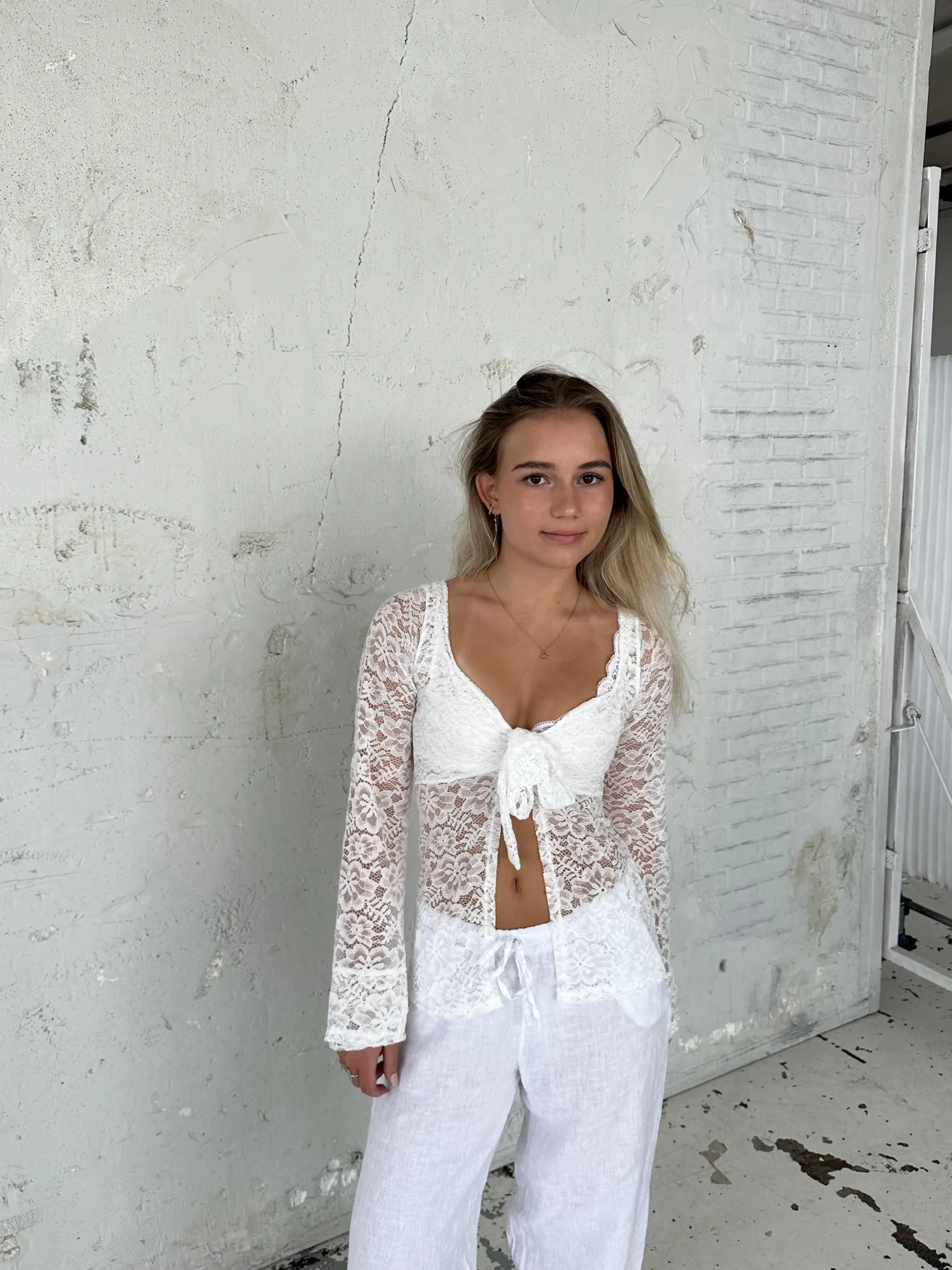 Maddy bluse i blonde - Hvid