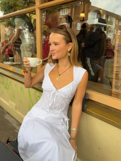 Malin Tomkins top med blondedetaljer - Hvid