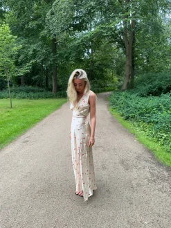 Marielle kjole med blomster - Beige