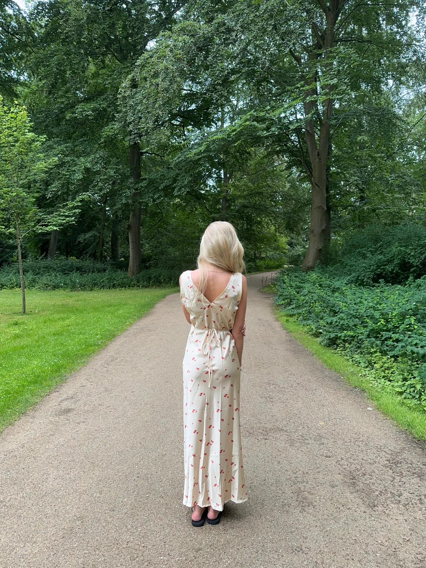 Marielle kjole med blomster - Beige