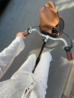Mathilde Ravn bukser med stort broderi - Hvid