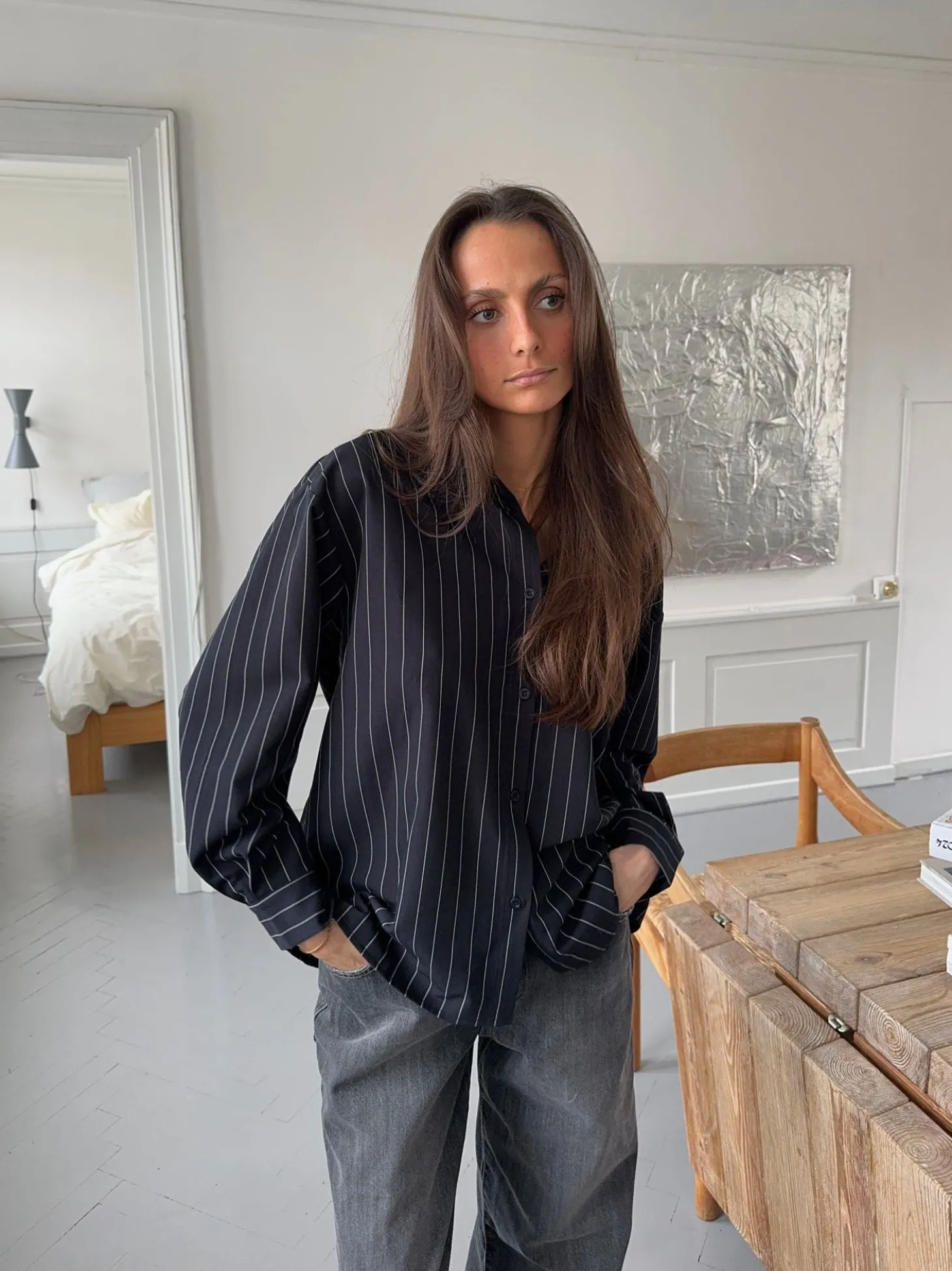 Miki stribet skjorte med åben ryg - Mørk navy