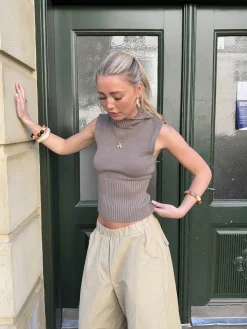 Munga striktop med hætte - Taupe