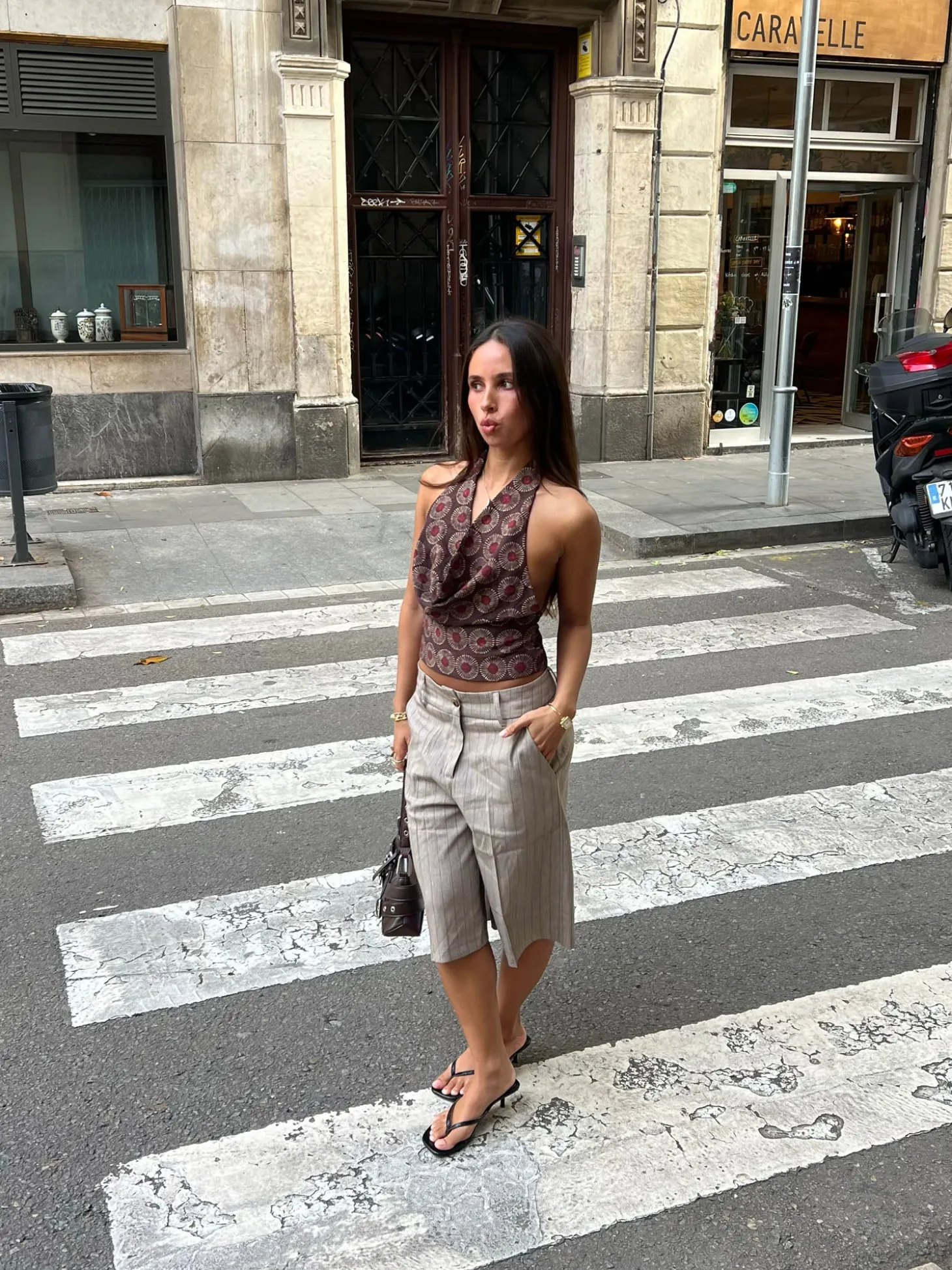 Nayaly bermudashorts med striber - Beige