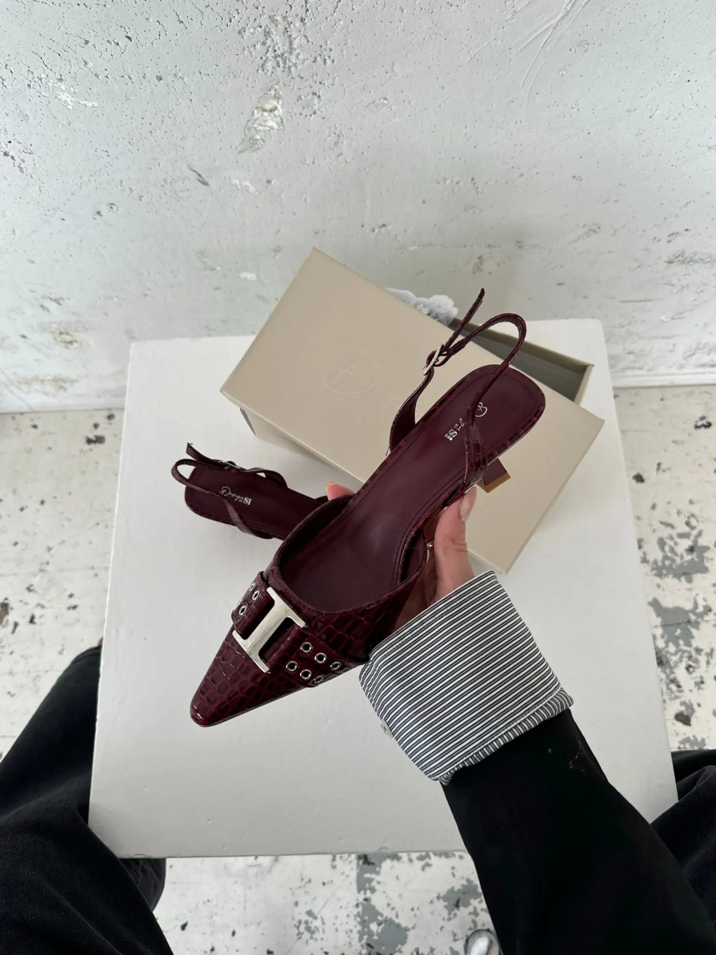 Nida slingback stiletter med spænde - Vinrød