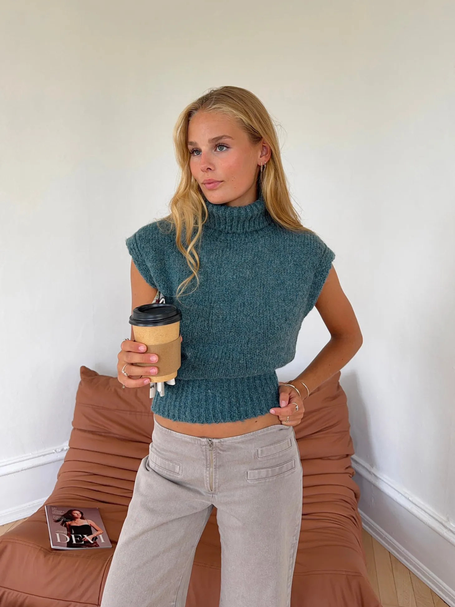 Nivena strikvest med turtleneck - Blå