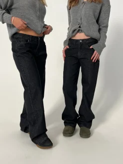 Nuna lavtaljede jeans - Sort