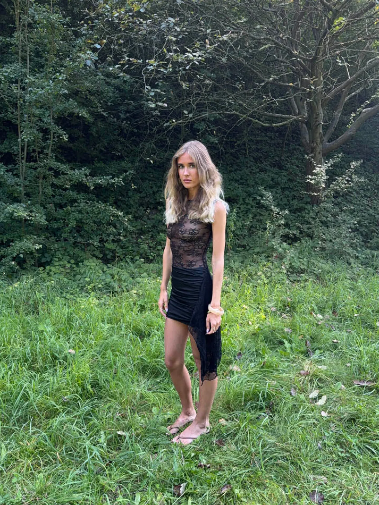 Olga minikjole med blonder - Sort