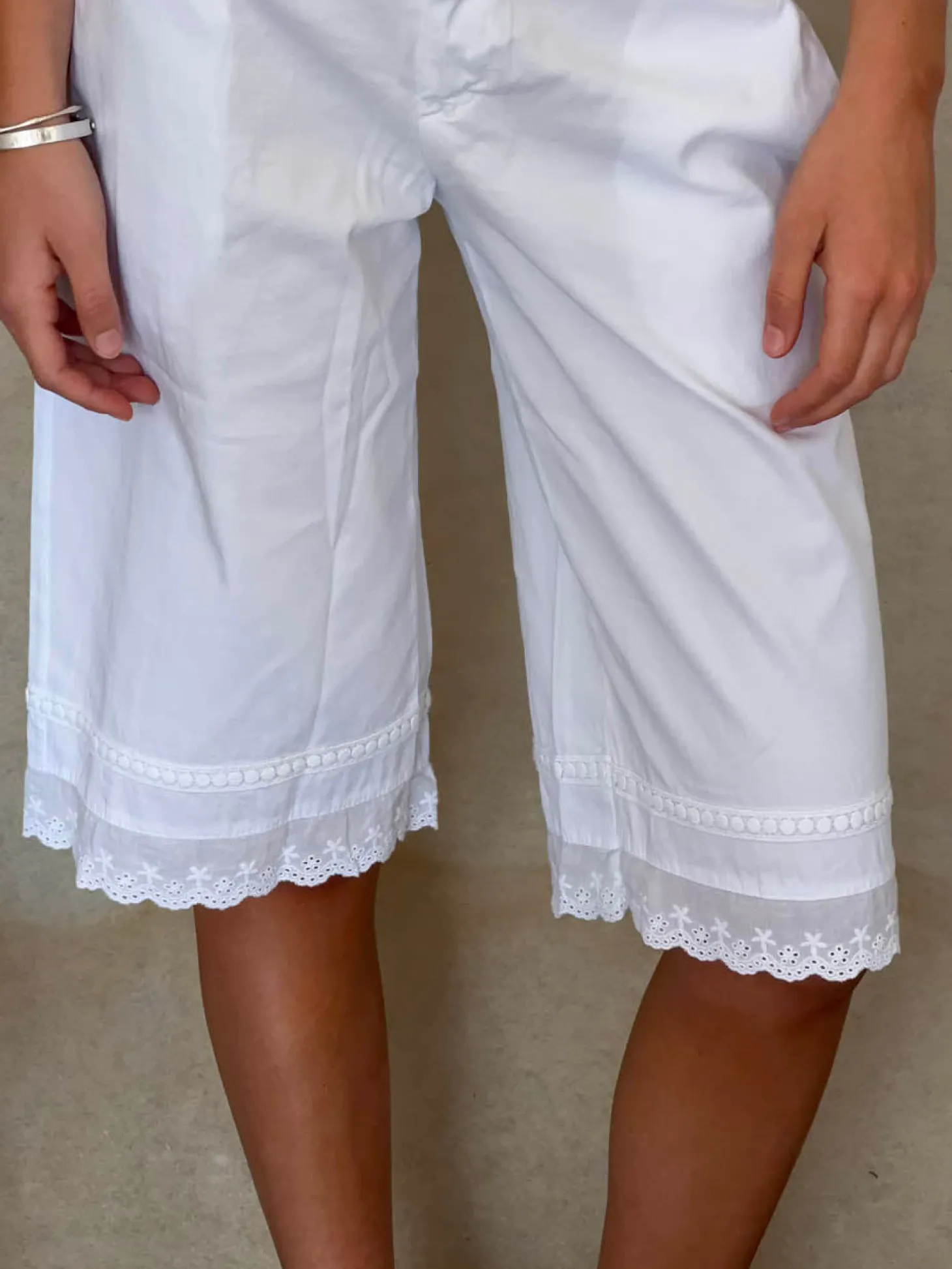 Peppa shorts med broderi - Hvid