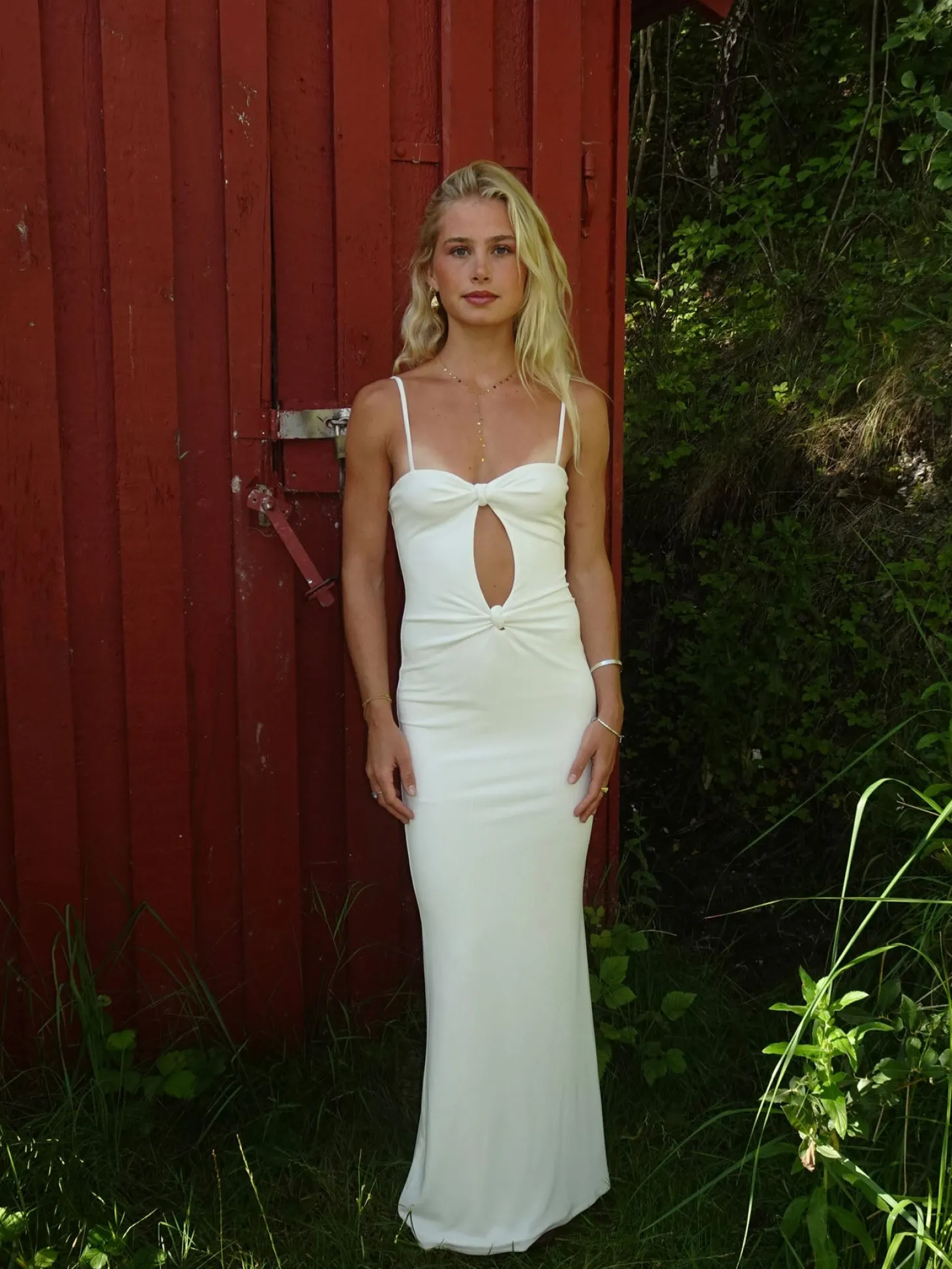 Prisa maxikjole med cut out - Hvid