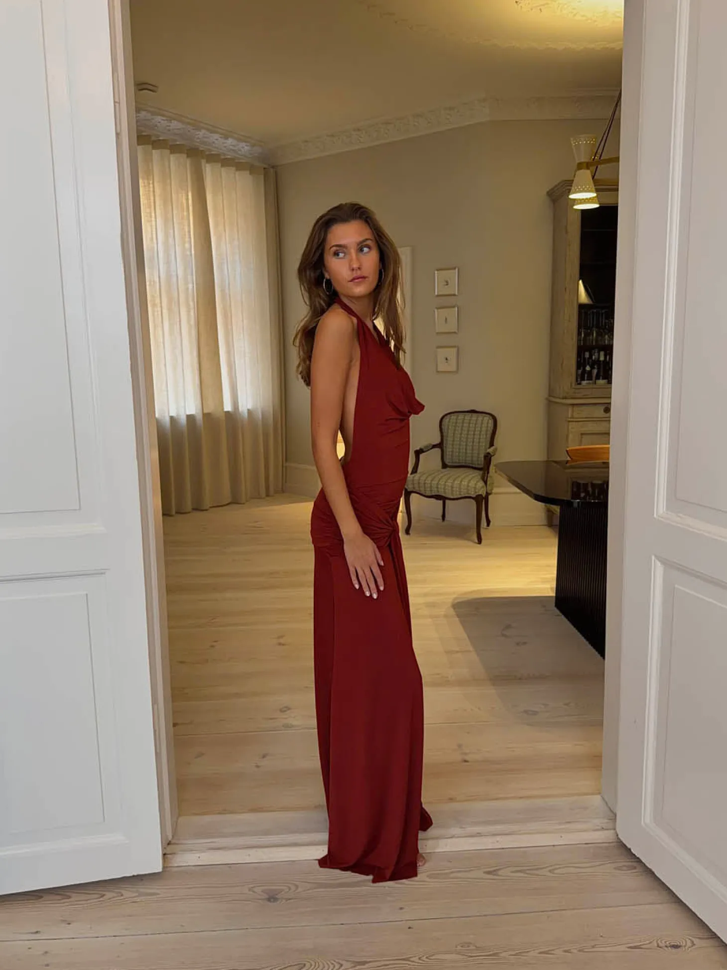Redina kjole med åben ryg - Rust
