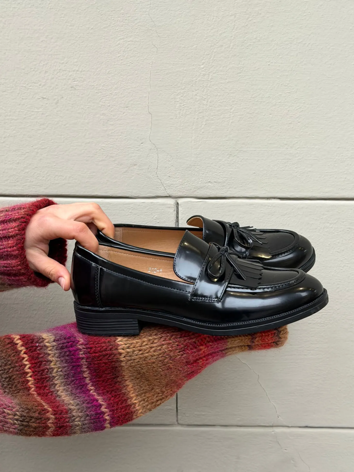 Samia loafers med detaljer - Sort