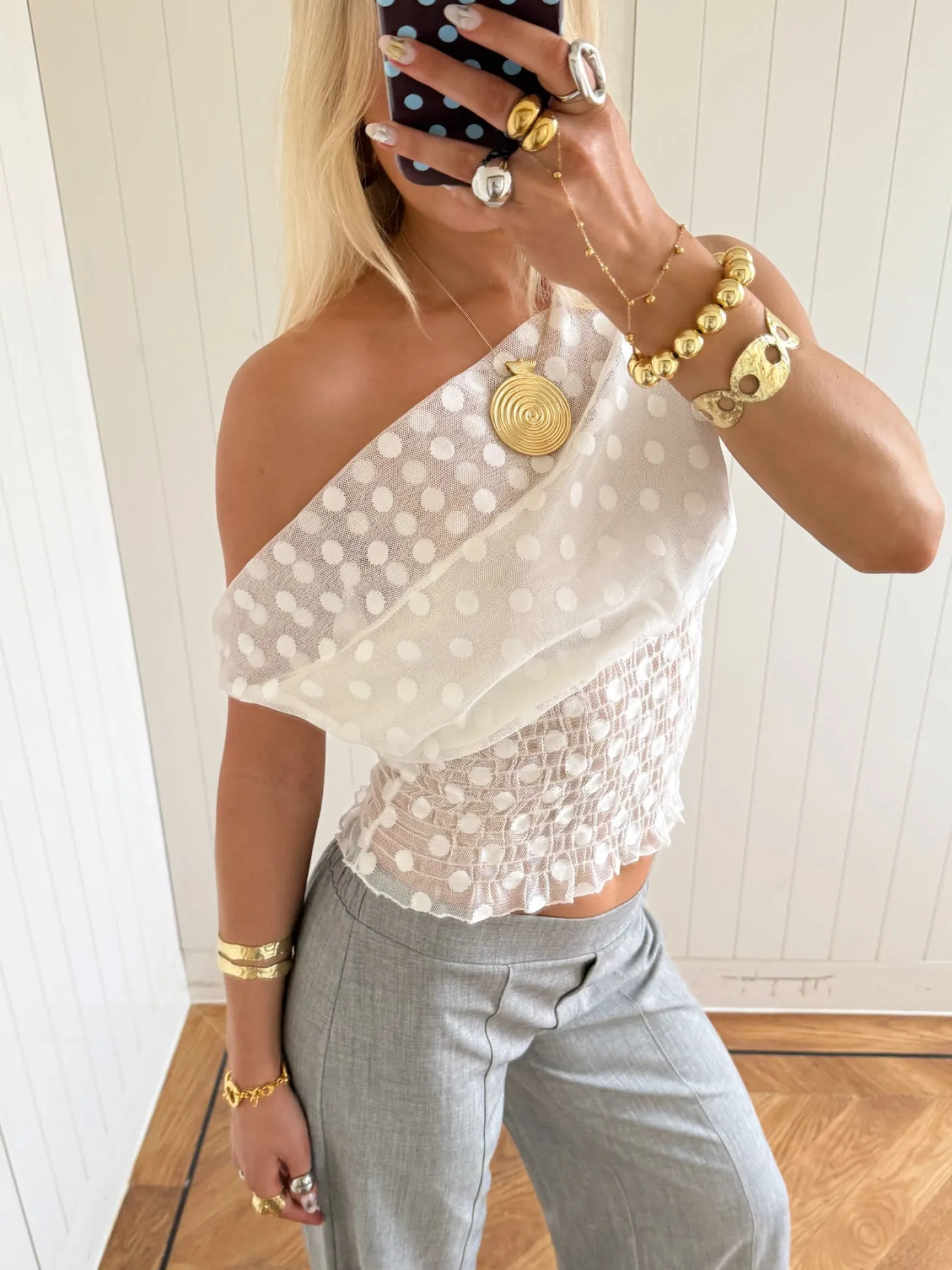 Scandivv meshtop med polkaprikker - Hvid