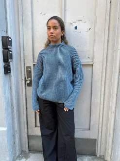 Silkeline striktrøje med høj hals - Blå/navy