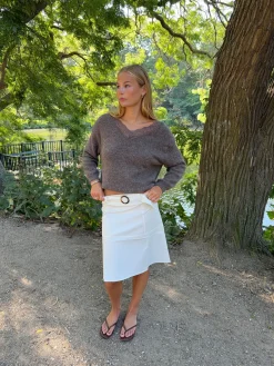 Stina striktrøje med blonder - Brun