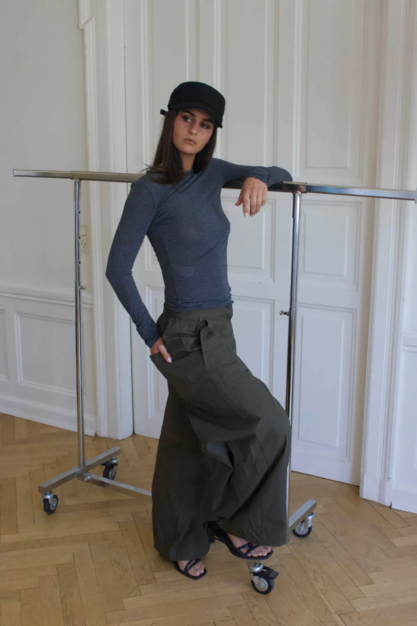 Suzy bluse med striber - Sort/grå
