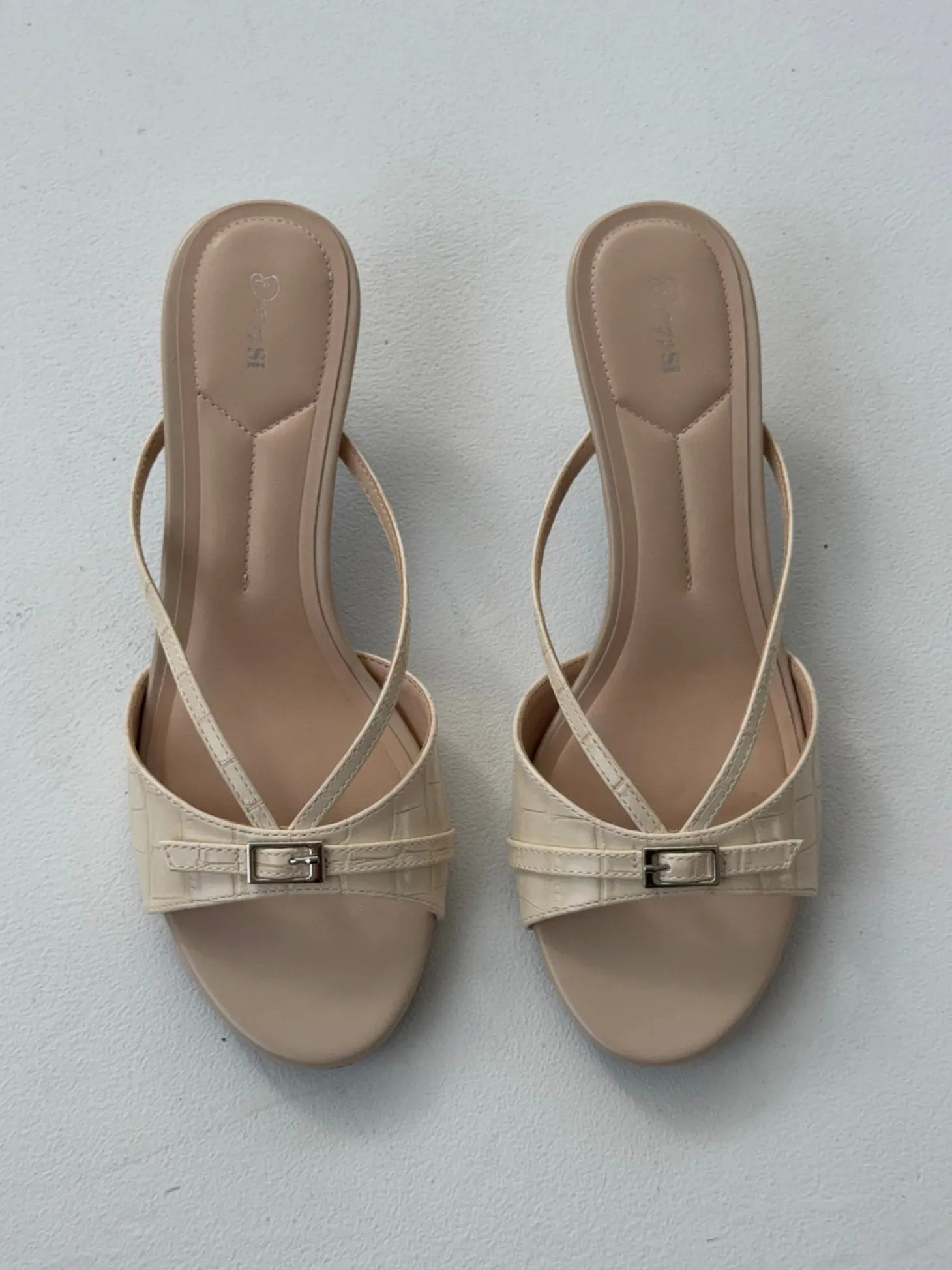 Teleo minihæle med spændedetalje - Beige