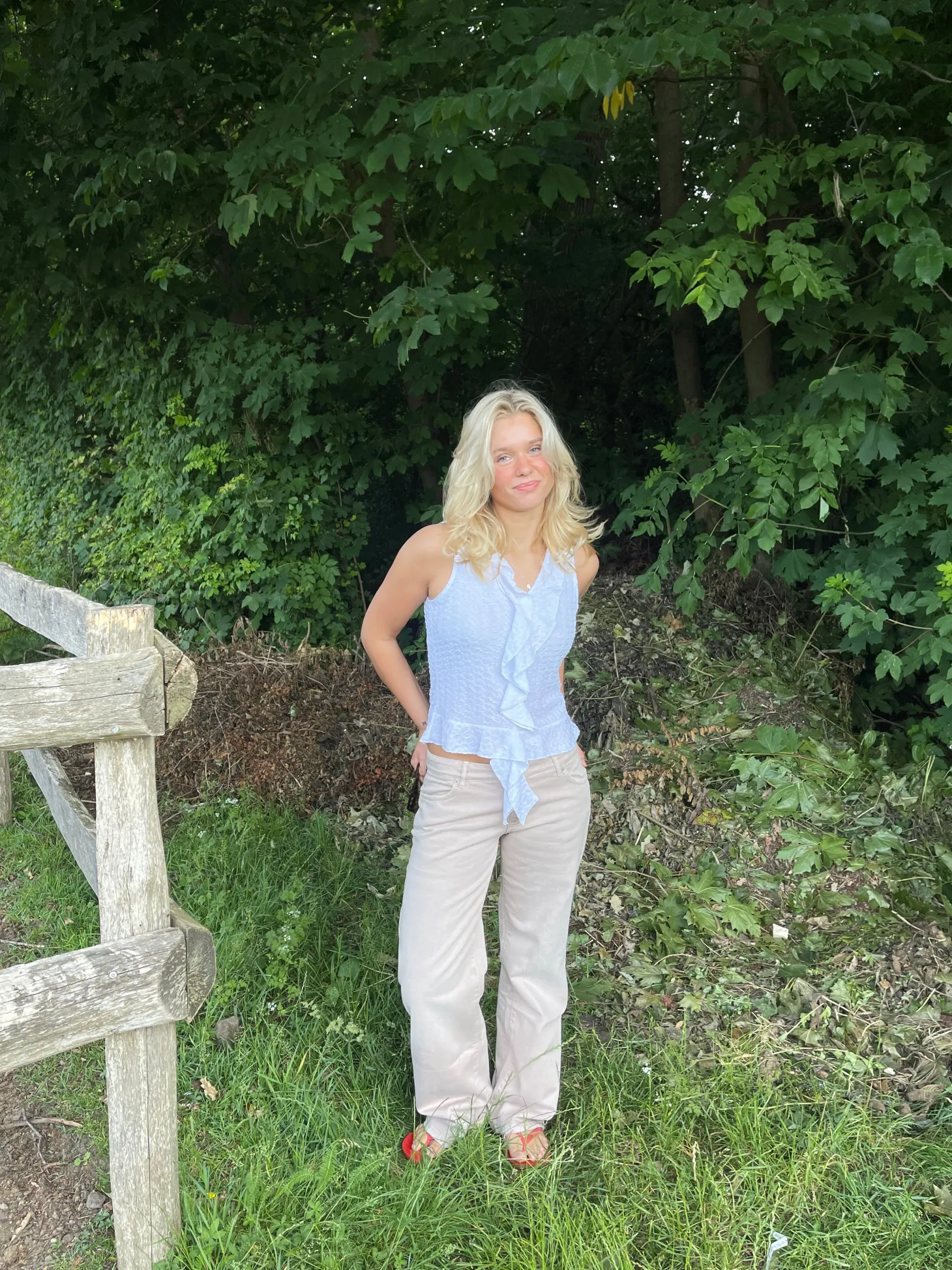 Tuva lavtaljede jeans - Beige