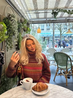Valdamara oversized striktrøje med turtleneck - Multifarvet