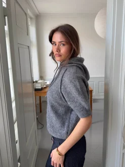 Vanja strikket hoodie - Grå