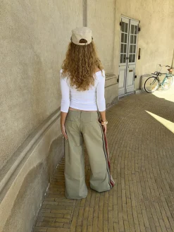 Welma bukser med striber - Lys kaki/rød
