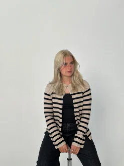 Xenia cardigan med striber - Beige/sort
