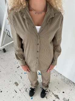 Zuri skjorte med striber - Kaki/beige